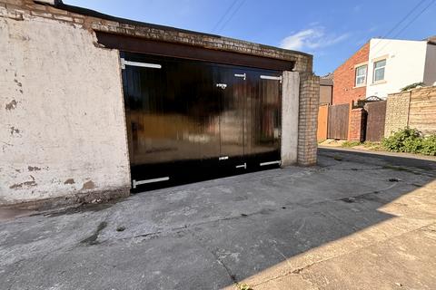 Storage to rent, Condor Grove, Blackpool FY1