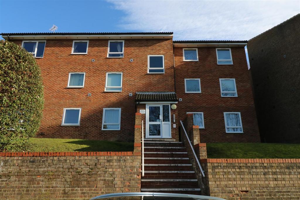 Montana Close, Sanderstead