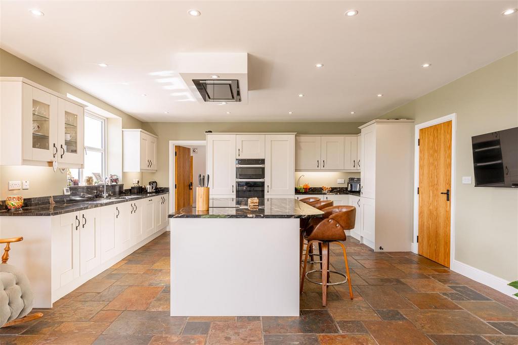 Beckfield Lodge Farm - by Visually Rich 02529.jpg