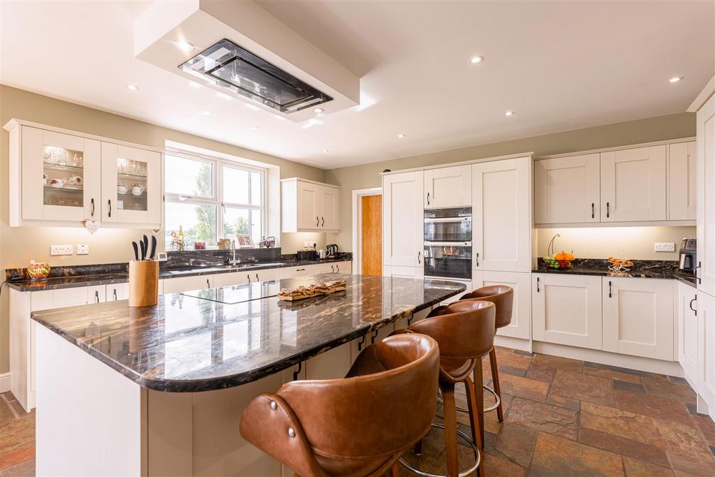 Beckfield Lodge Farm - by Visually Rich 02532.jpg