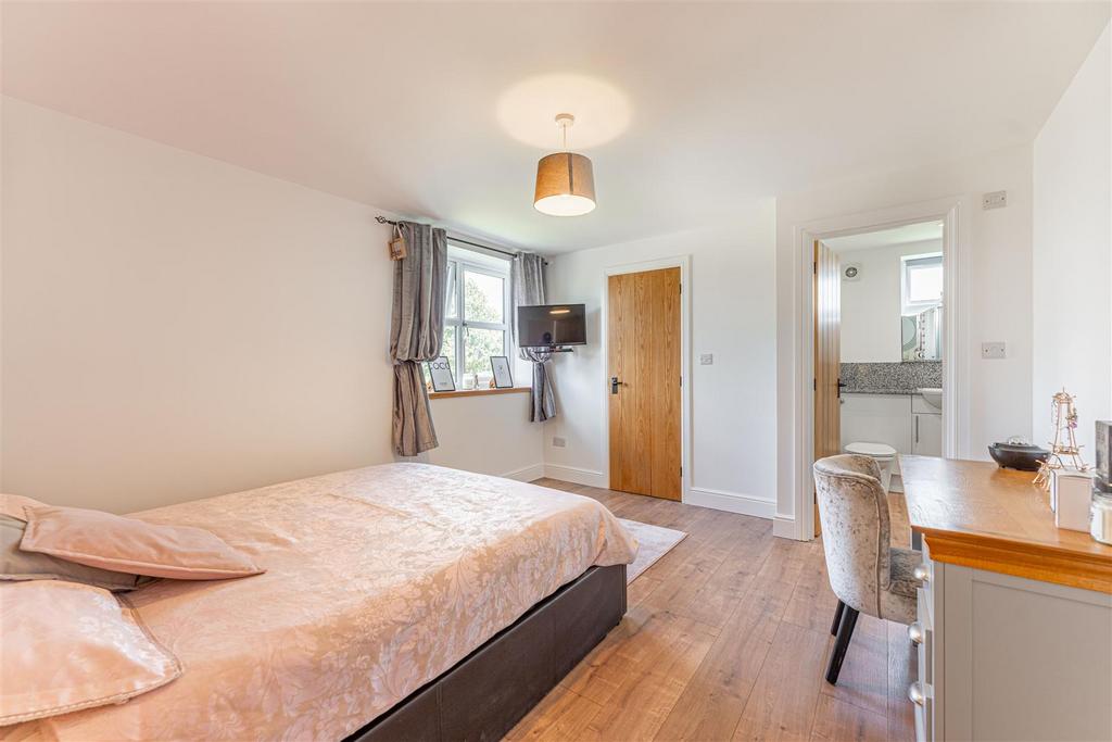 Beckfield Lodge Farm - by Visually Rich 02607.jpg