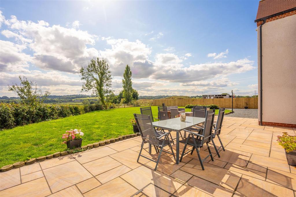 Beckfield Lodge Farm - by Visually Rich 02716.jpg