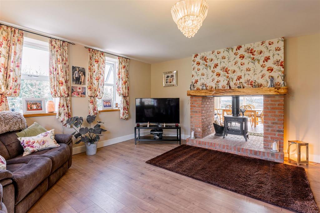 Beckfield Lodge Farm - by Visually Rich 02484.jpg