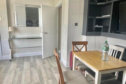 Studio for sale, Regency Place, London SW1P