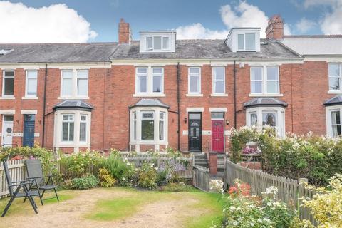 4 bedroom terraced house for sale, Fern Gardens, Low Fell, NE9