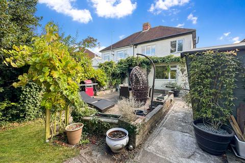 3 bedroom semi-detached house for sale, Dorset Avenue, Chelmsford CM2