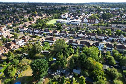 3 bedroom semi-detached house for sale, Dorset Avenue, Chelmsford CM2