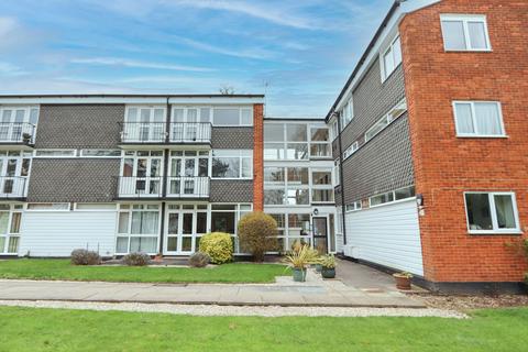 2 bedroom apartment to rent, Hartland Road, Epping CM16