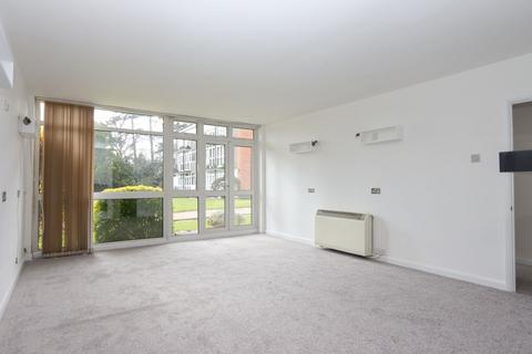 2 bedroom apartment to rent, Hartland Road, Epping CM16