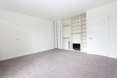 2 bedroom apartment to rent, Hartland Road, Epping CM16