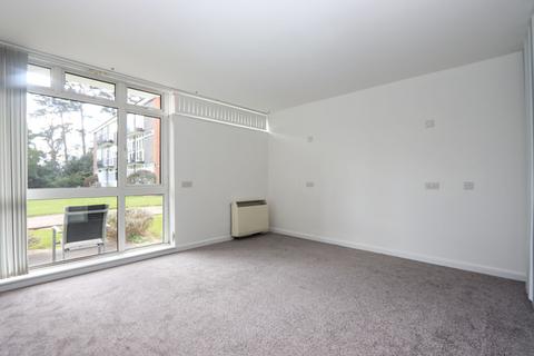 2 bedroom apartment to rent, Hartland Road, Epping CM16