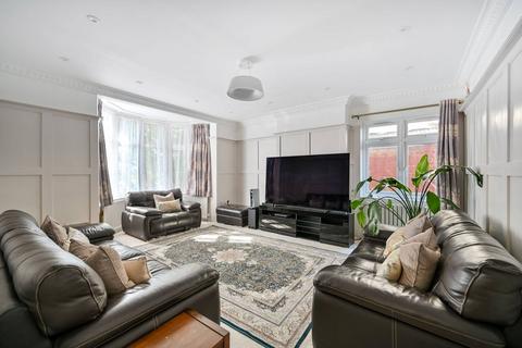 4 bedroom detached house for sale, Alderney Avenue, Hounslow, TW5