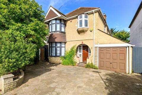 4 bedroom detached house for sale, Alderney Avenue, Hounslow, TW5