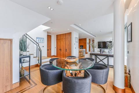 3 bedroom flat for sale, Circus Road West, Battersea Power Station, London, SW11