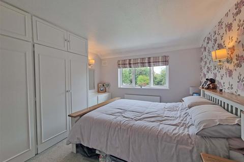 1129 Alcester Road South, Birmingham, B14 5TP
