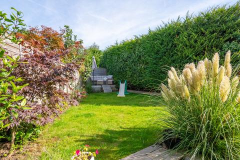 192 Sandcross Lane, Reigate, RH2 8HQ