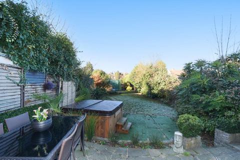 90 Addington Road, West Wickham, BR4 9BQ