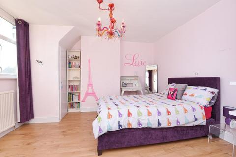 90 Addington Road, West Wickham, BR4 9BQ