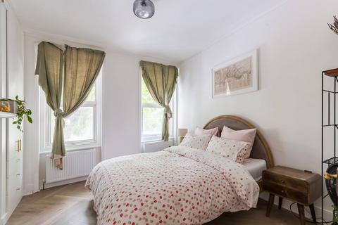 3 bedroom flat for sale, Stamford Grove West, Stoke Newington, London, N16