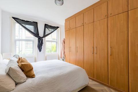 3 bedroom flat for sale, Stamford Grove West, Stoke Newington, London, N16