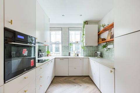 3 bedroom flat for sale, Stamford Grove West, Stoke Newington, London, N16