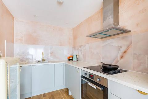 1 bedroom flat for sale, Beatty Road, Stoke Newington, London, N16