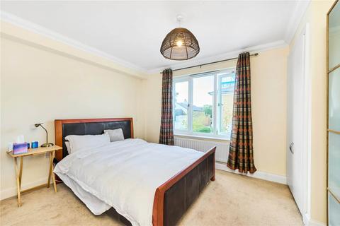 2 bedroom flat for sale, Balham High Road, London, SW17