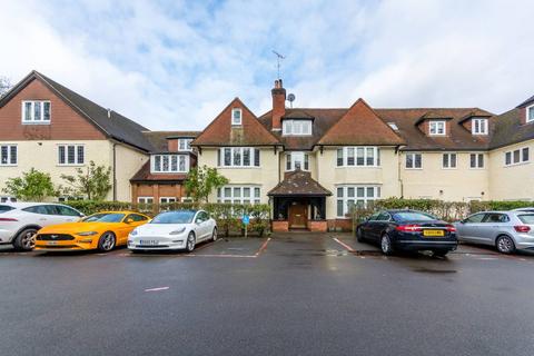 2 bedroom flat to rent, Heath House Road, Worplesdon, Woking, GU22