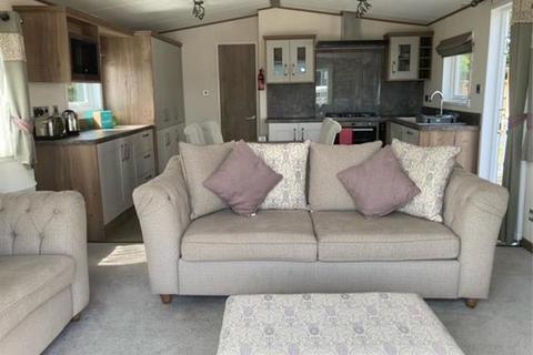 2 bedroom lodge for sale, Mersea Island Holiday Park A.B.I Beaumont, Colchester CO5