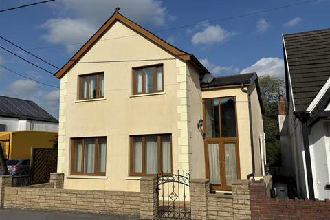 4 bedroom detached house for sale, Coalbrook Road, Pontyberem, Llanelli