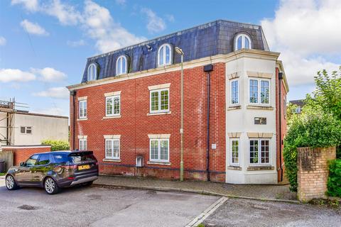 2 bedroom flat for sale, Beaconsfield Road, Waterlooville, Hampshire