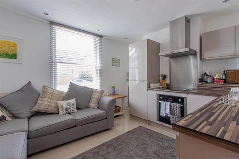 1 bedroom ground floor flat for sale, Severn Road, Cardiff CF11