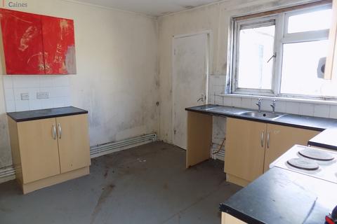 2 bedroom flat for sale, Heol-y-bont, Tondu, Bridgend County. CF32 9EY