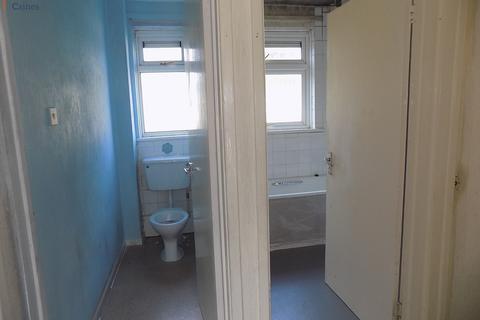 2 bedroom flat for sale, Heol-y-bont, Tondu, Bridgend County. CF32 9EY