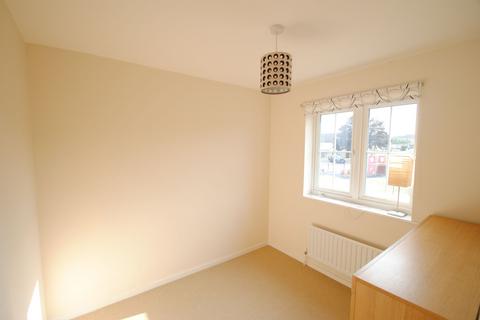 3 bedroom terraced house to rent, Basevi Close, Malmesbury, SN16