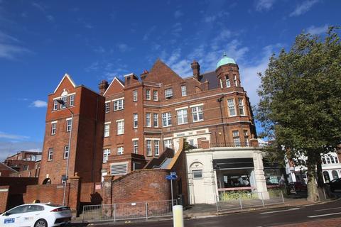 1 bedroom flat to rent, Southfields Road, Eastbourne BN21