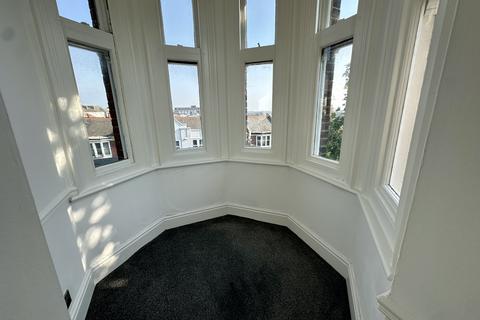 1 bedroom flat to rent, Southfields Road, Eastbourne BN21