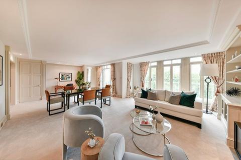 4 bedroom flat for sale, Cadogan Place, London