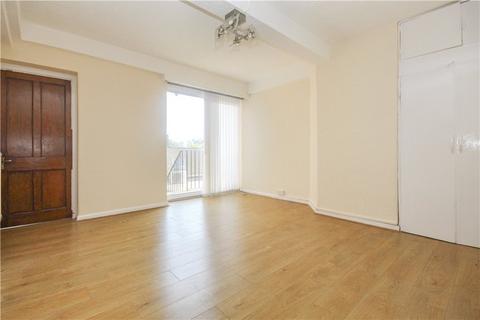 3 bedroom apartment to rent, St. Helier Avenue, Morden, SM4