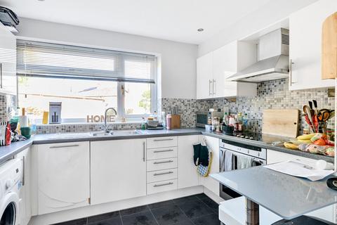 Flat 1, Cedar Court Birchington Road, Windsor, SL4 3QA