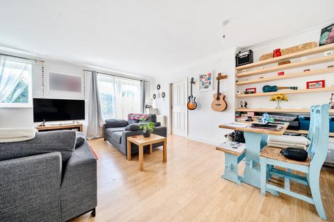 Flat 1, Cedar Court Birchington Road, Windsor, SL4 3QA