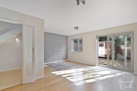 3 bedroom terraced house for sale, Copper Beech Close, Ilford IG5