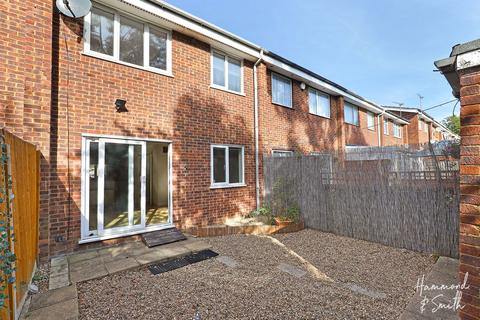 3 bedroom terraced house for sale, Copper Beech Close, Ilford IG5