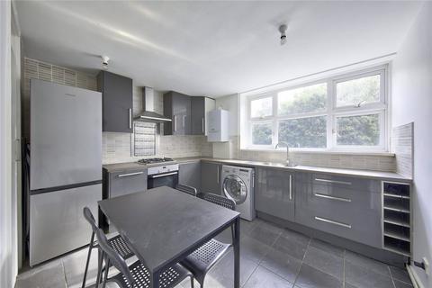 4 bedroom maisonette to rent, Este Road, SW11