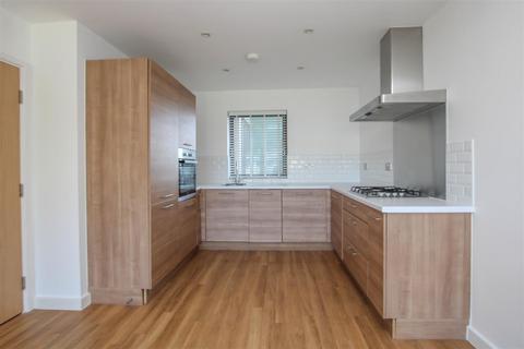 2 bedroom house for sale, Rollason Way, Brentwood