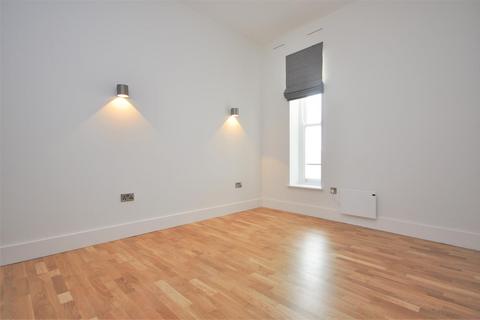 2 bedroom apartment to rent, Blake Street, York