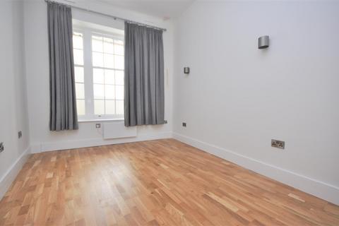 2 bedroom apartment to rent, Blake Street, York