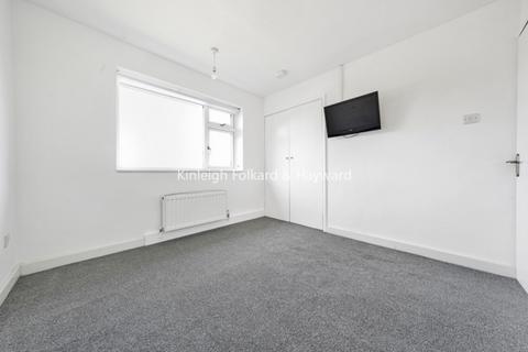 2 bedroom flat to rent, Upper Park Road Bishops Green BR1