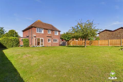 4 bedroom detached house for sale, Roman Road, Basingstoke, Hampshire, RG23