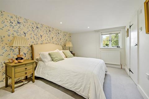 3 bedroom detached house to rent, Bell Lane, Henley-on-Thames, Oxfordshire, RG9